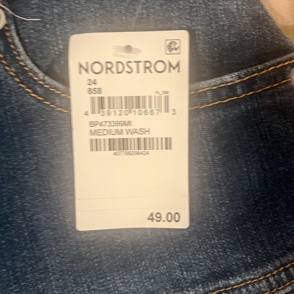 NWT Cute denim mini skirt - Picture 6 of 6